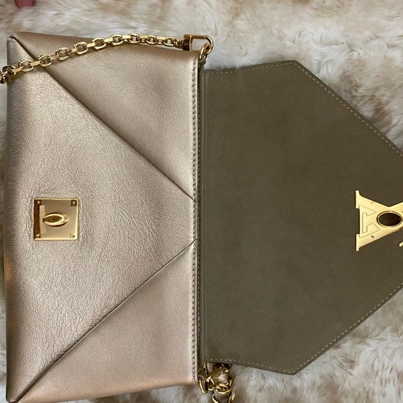 Louis Vuitton Gold Calfskin Leather Love Note Bag - Picture 9 of 9